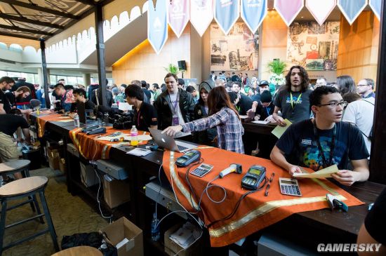 媒体人：TES要抢到Homme，明年世界赛门票应该有保证